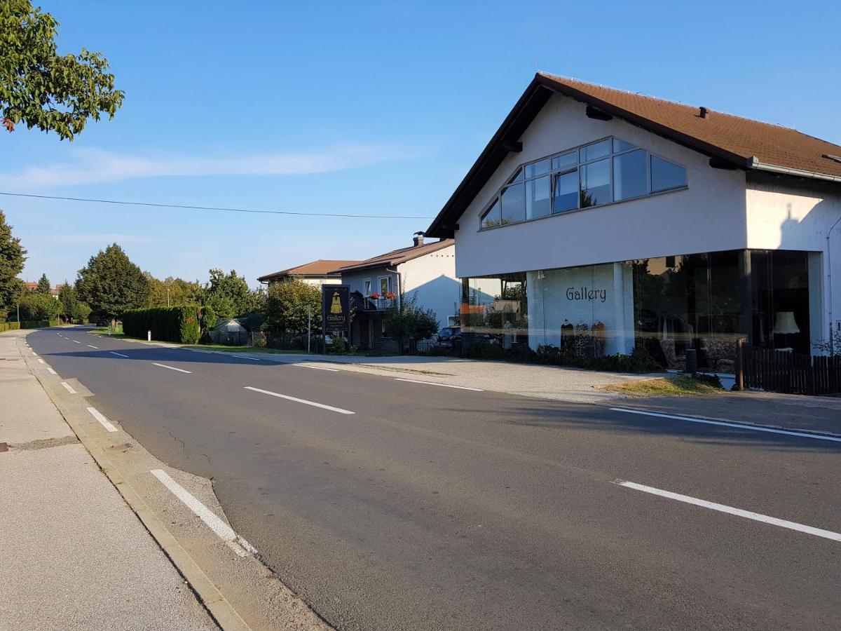 Fado Apartments Lendava Eksteriør billede