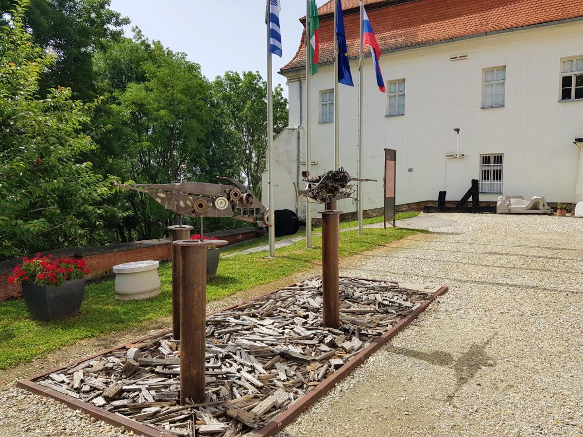 Fado Apartments Lendava Eksteriør billede