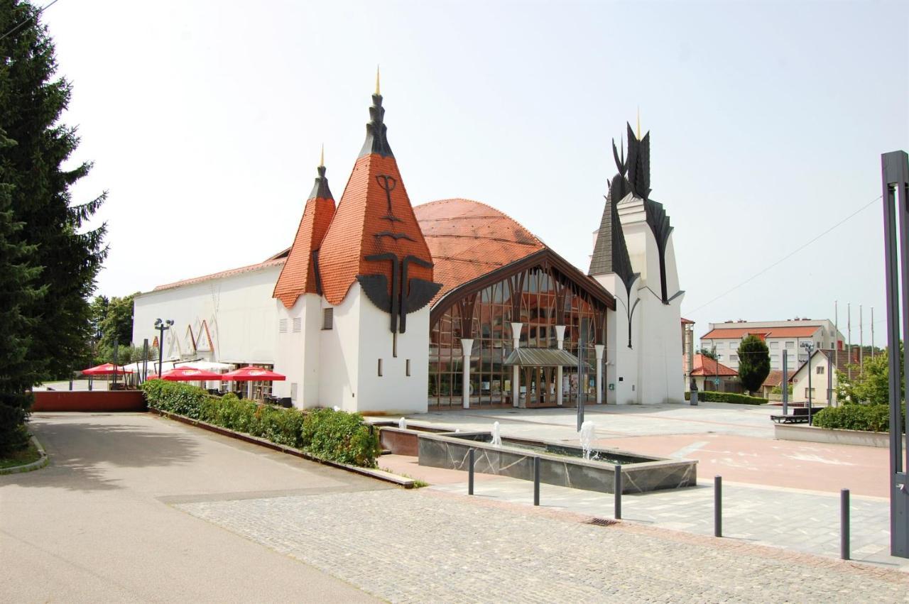 Fado Apartments Lendava Eksteriør billede