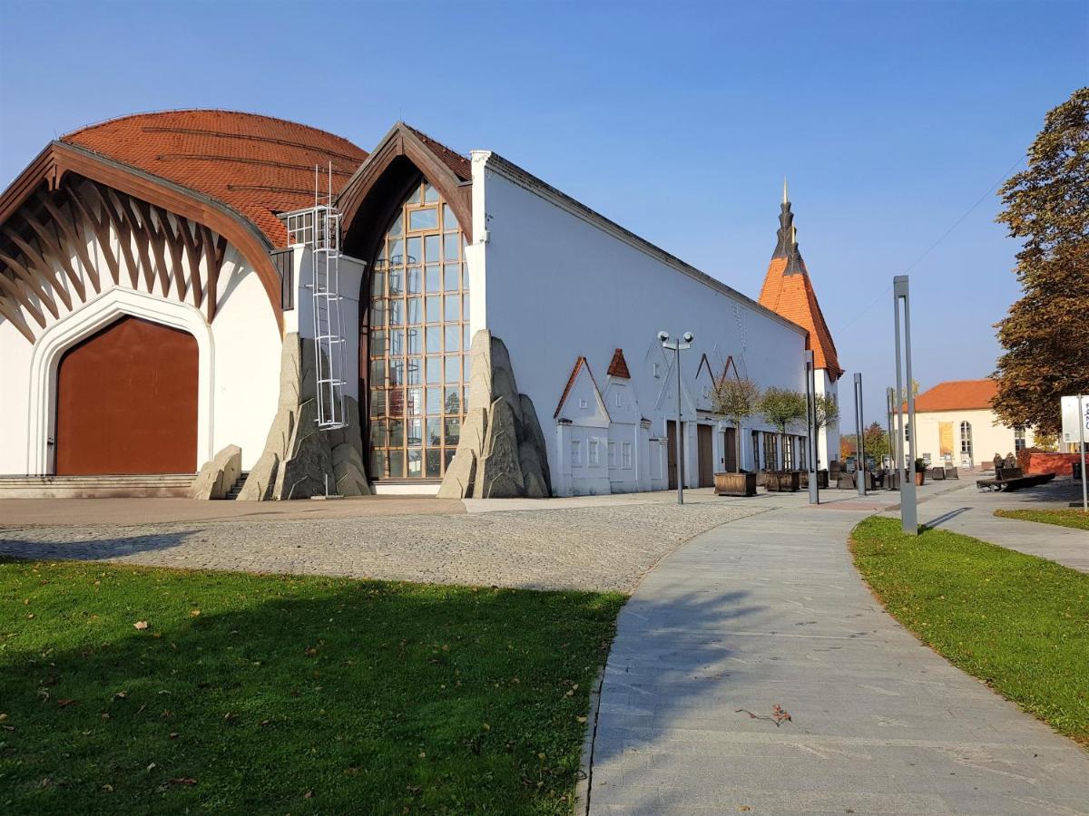 Fado Apartments Lendava Eksteriør billede
